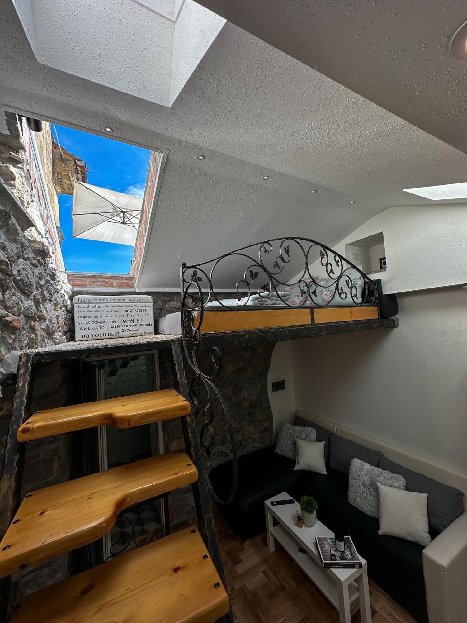 Villa Volos Apartment Karmen With Roof Terrace, Sea View, Free Private Parking Opatija Exteriör bild
