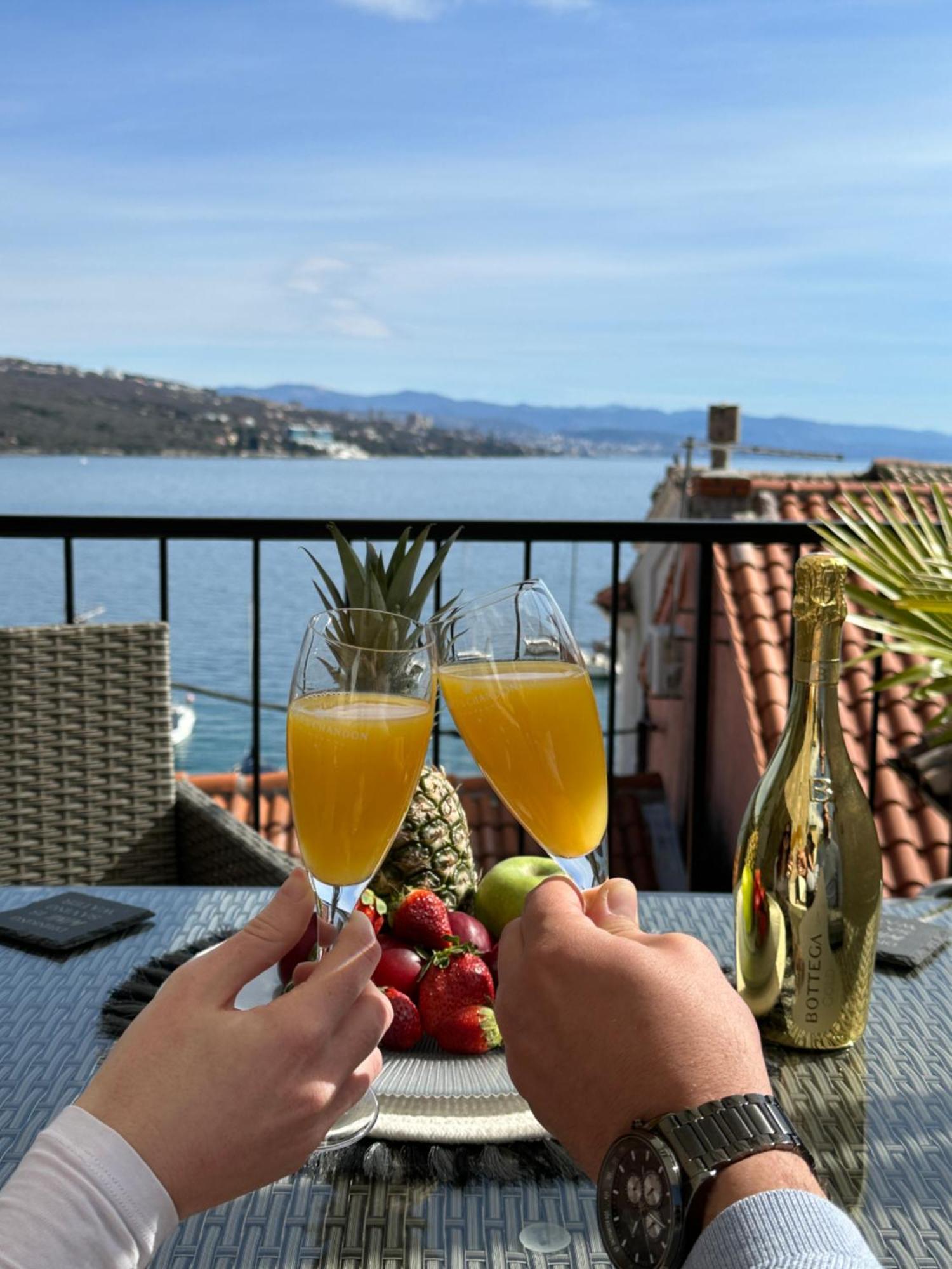 Villa Volos Apartment Karmen With Roof Terrace, Sea View, Free Private Parking Opatija Exteriör bild